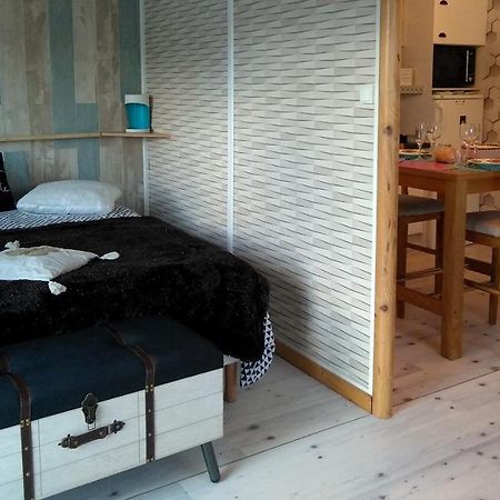 Le Haut Village Chambre D'Hotes Mobi-Loft Cosy Sauna ,Douche ,Chromotherapie Arrest Exterior foto