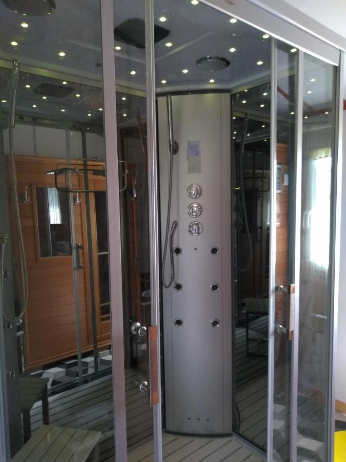 Le Haut Village Chambre D'Hotes Mobi-Loft Cosy Sauna ,Douche ,Chromotherapie Arrest Exterior foto