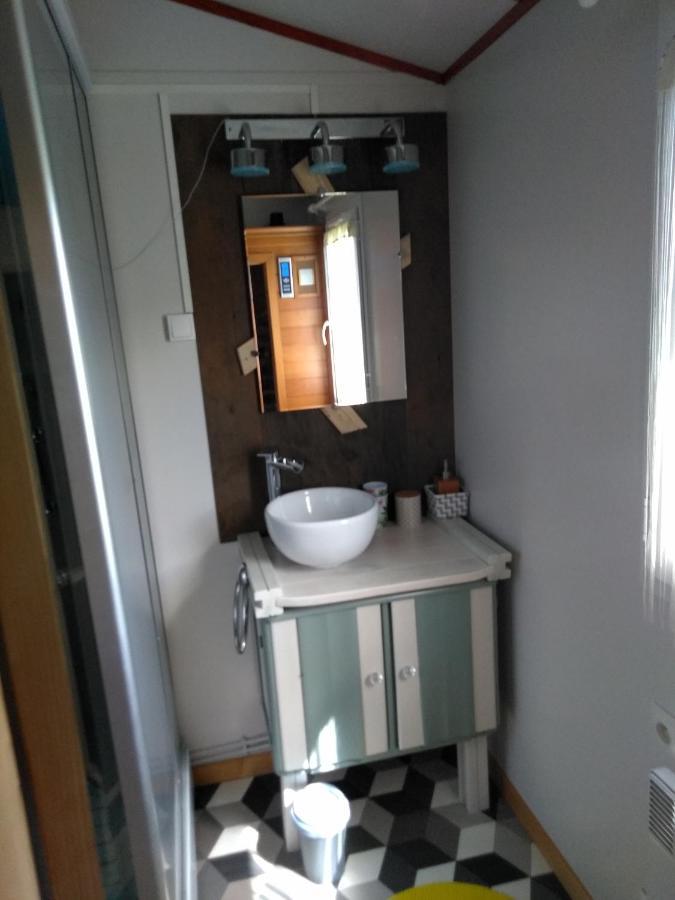 Le Haut Village Chambre D'Hotes Mobi-Loft Cosy Sauna ,Douche ,Chromotherapie Arrest Exterior foto