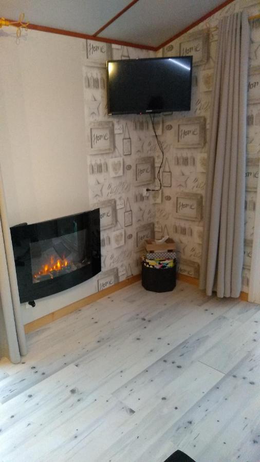 Le Haut Village Chambre D'Hotes Mobi-Loft Cosy Sauna ,Douche ,Chromotherapie Arrest Exterior foto