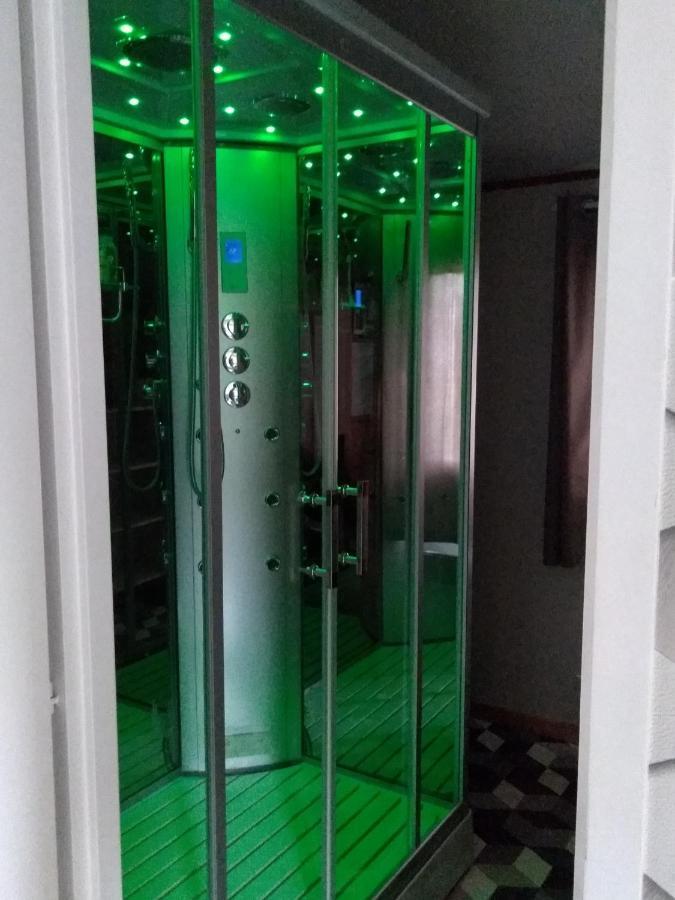 Le Haut Village Chambre D'Hotes Mobi-Loft Cosy Sauna ,Douche ,Chromotherapie Arrest Exterior foto